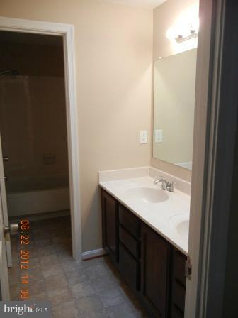 2129 Whisper Way Reston, VA 20191 - Photo 10 of 29 Bath