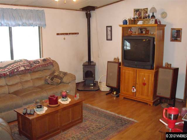 3850 Macaw Lane Reno, NV 89508 - Photo 3 of 8 Photo 3