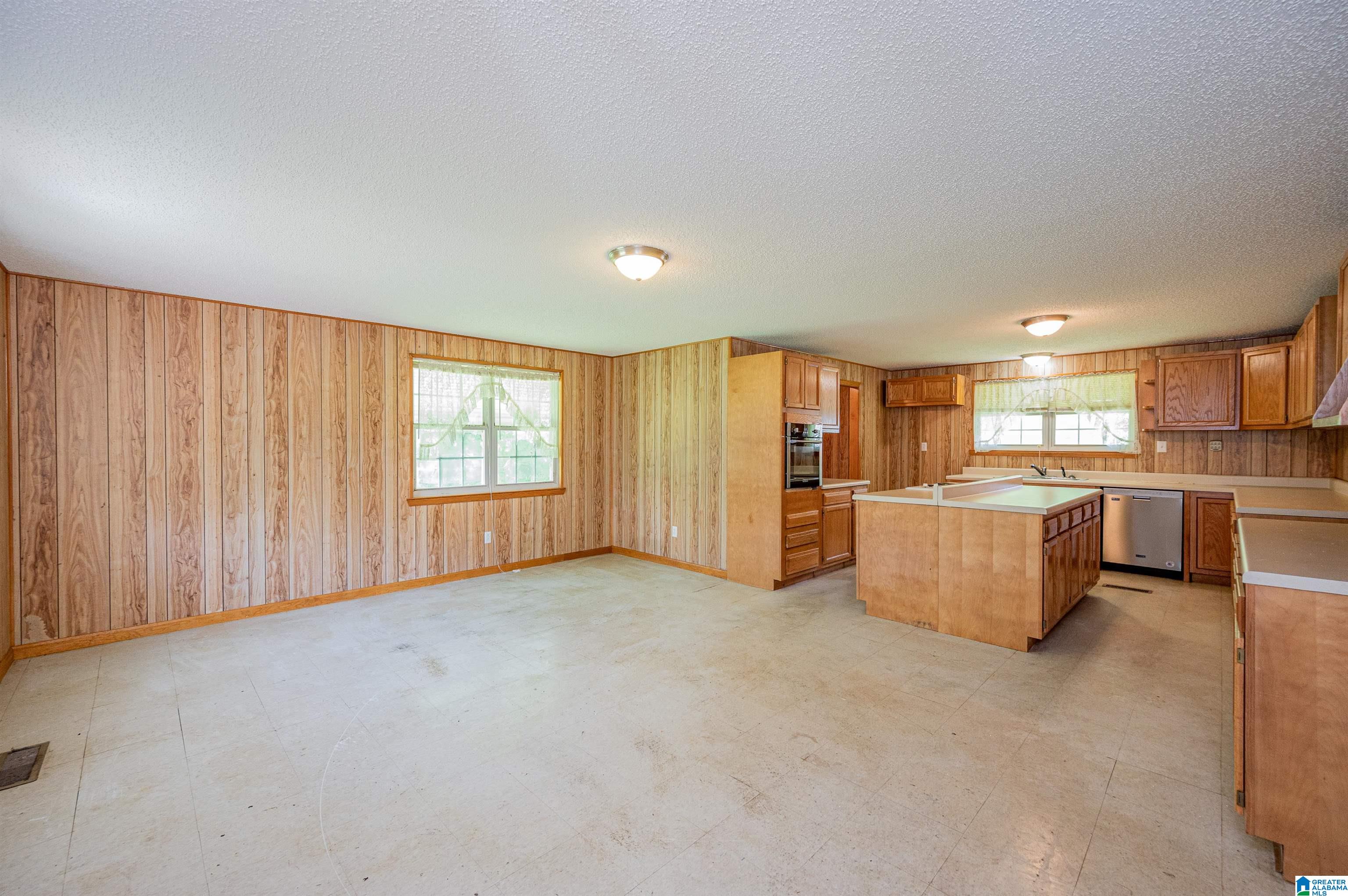 2484 Lively Road Adamsville, AL 35005 - Photo 15 of 50
