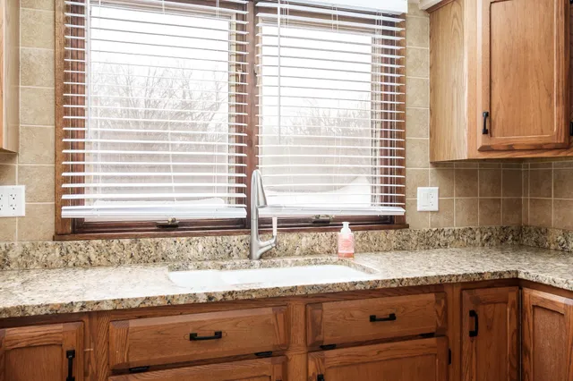 $379,900 | 6747 Lynnhurst Lane, Roscoe, IL 61073