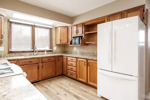 $379,900 | 6747 Lynnhurst Lane, Roscoe, IL 61073