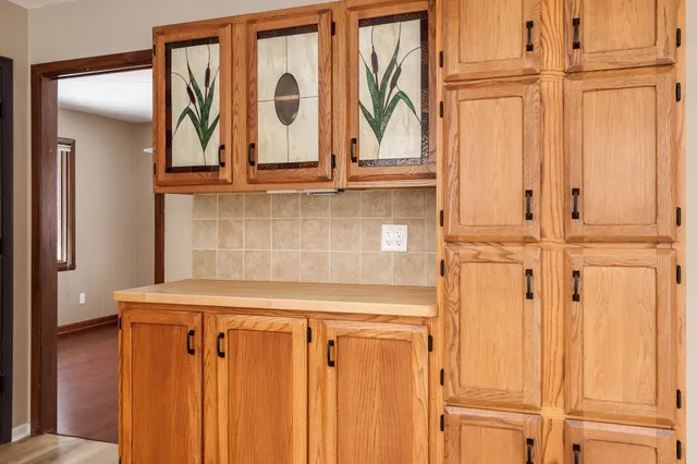 $379,900 | 6747 Lynnhurst Lane, Roscoe, IL 61073