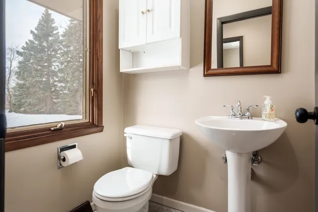 $379,900 | 6747 Lynnhurst Lane, Roscoe, IL 61073