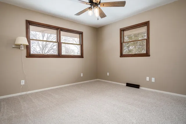 $379,900 | 6747 Lynnhurst Lane, Roscoe, IL 61073