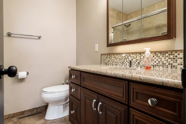 $379,900 | 6747 Lynnhurst Lane, Roscoe, IL 61073