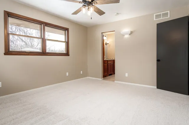 $379,900 | 6747 Lynnhurst Lane, Roscoe, IL 61073