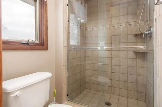 $379,900 | 6747 Lynnhurst Lane, Roscoe, IL 61073