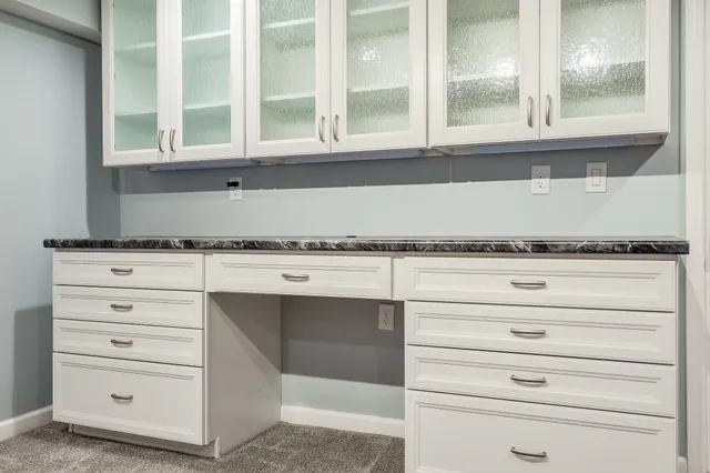 $379,900 | 6747 Lynnhurst Lane, Roscoe, IL 61073