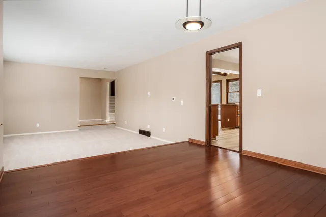 $379,900 | 6747 Lynnhurst Lane, Roscoe, IL 61073