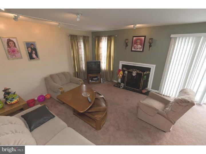 702 Tryens Road Aston, PA 19014 - Photo 4 of 19 Family Room