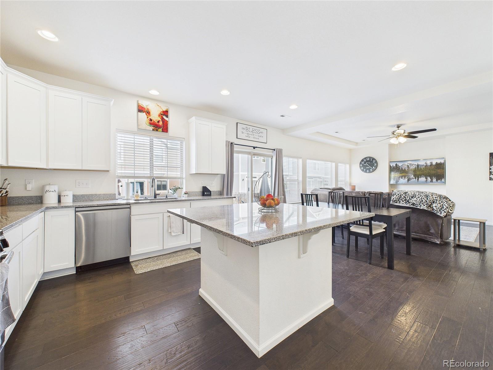 10541 Racine Way Commerce City, CO 80022 - Photo 11 of 46