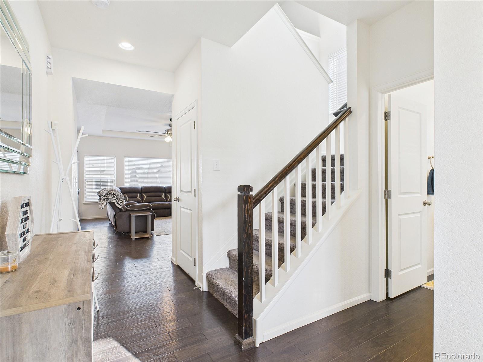 10541 Racine Way Commerce City, CO 80022 - Photo 5 of 46