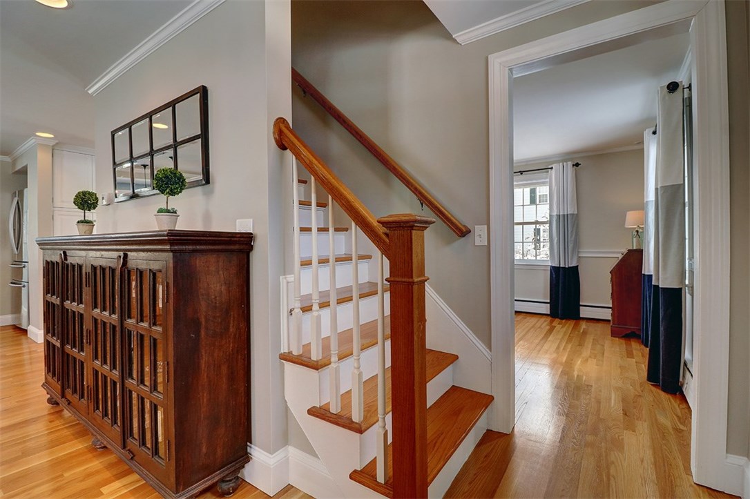 3 Owings Stone Road Barrington, RI 02806 - Photo 5 of 37