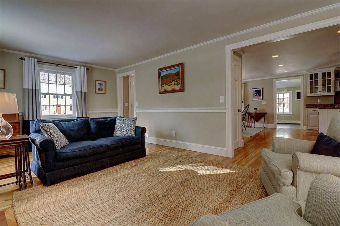 3 Owings Stone Road Barrington, RI 02806 - Photo 8 of 37