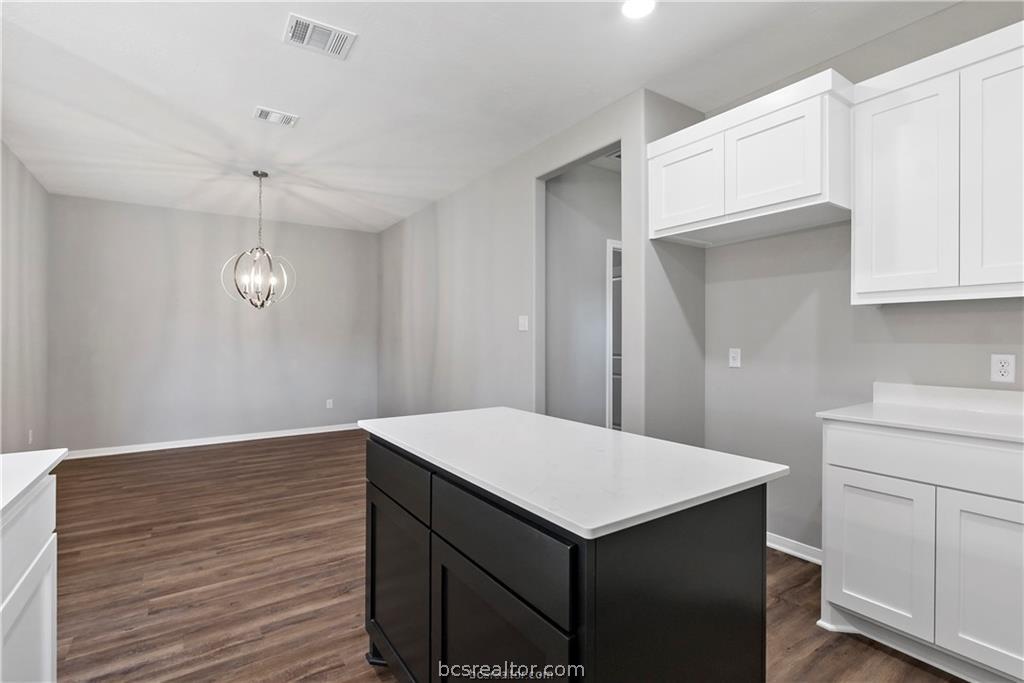 2517 Shady Rte Lane Bryan, TX 77803 - Photo 4 of 25