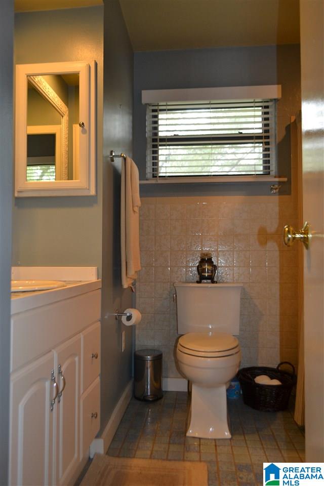 2013 Chapel Road Birmingham, AL 35226 - Photo 10 of 39