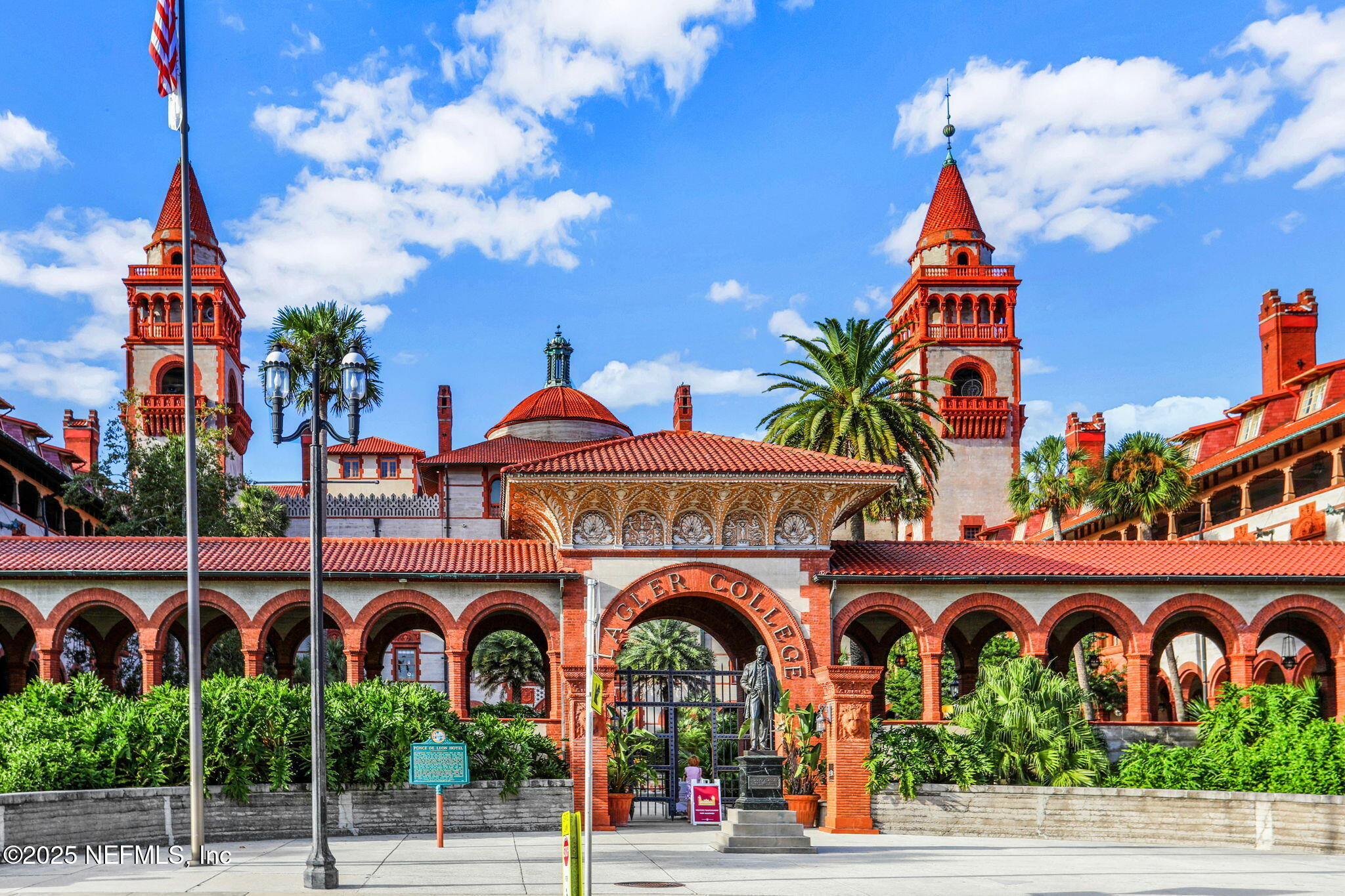 47 Clipper Court St. Augustine, FL 32080 - Photo 41 of 50 a front view of building with street