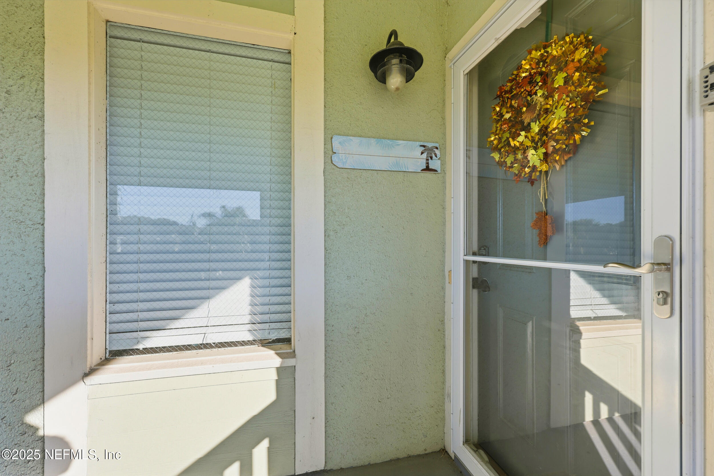 47 Clipper Court St. Augustine, FL 32080 - Photo 5 of 50 a bathroom with a toilet and a shower