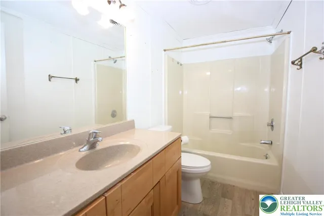 $59,900 | 38 Oakwood Court, Bath, PA 18014