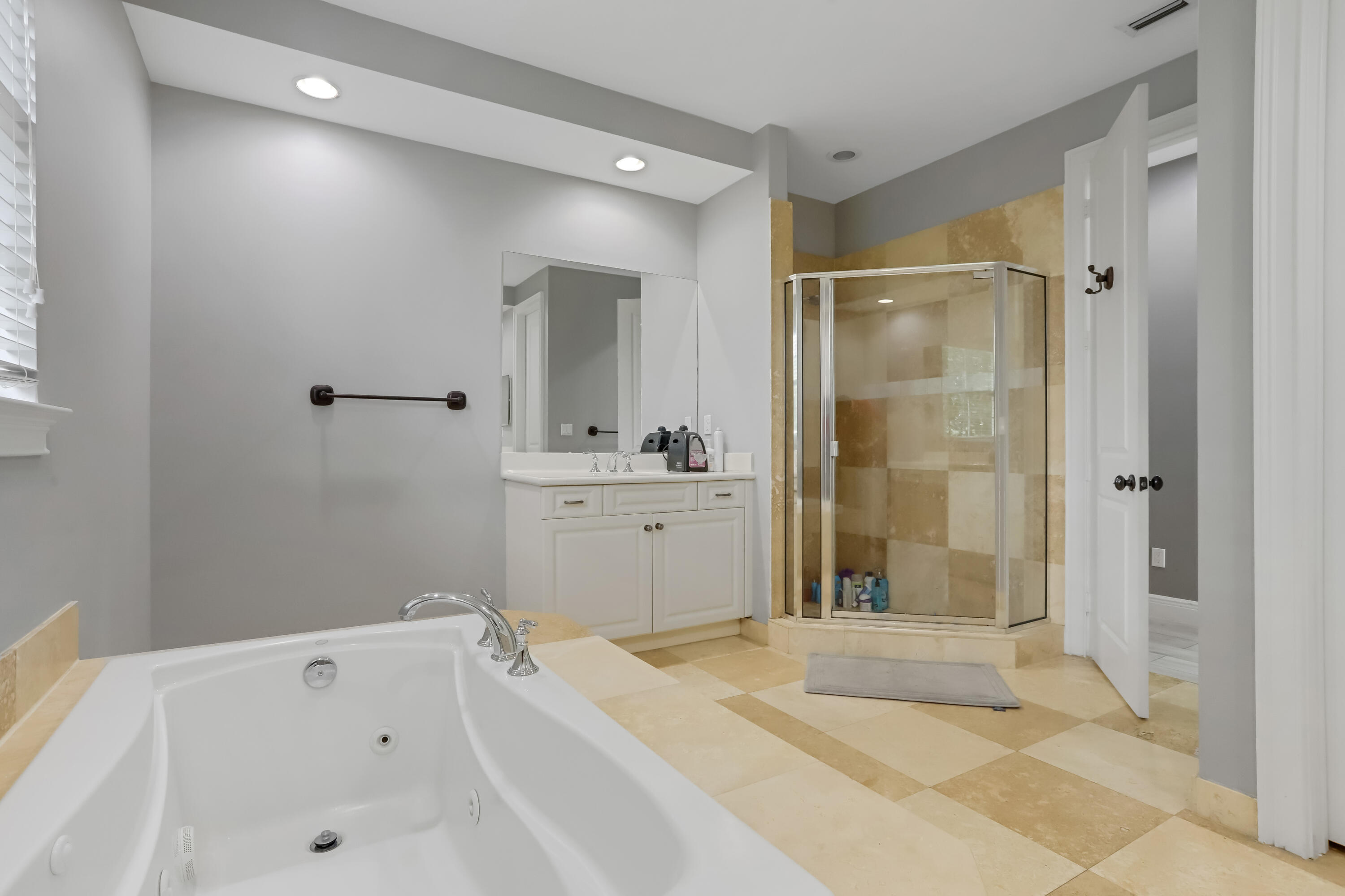 138 Via Palma Lane Boca Raton, FL 33487 - Photo 22 of 41 IMG_0684