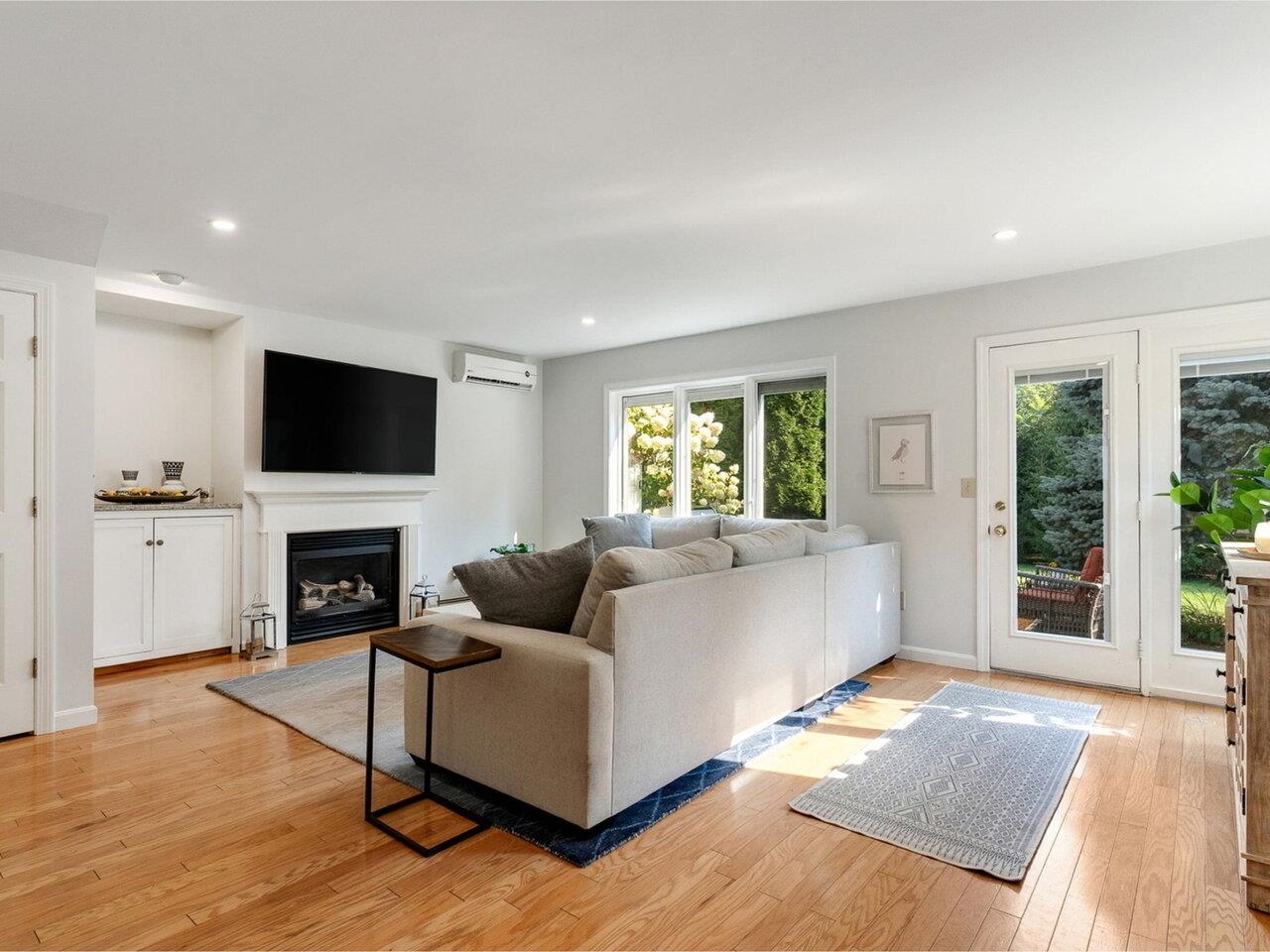 43 Cumberland Road, Unit 4 Burlington, VT 05408 - Photo 4 of 19