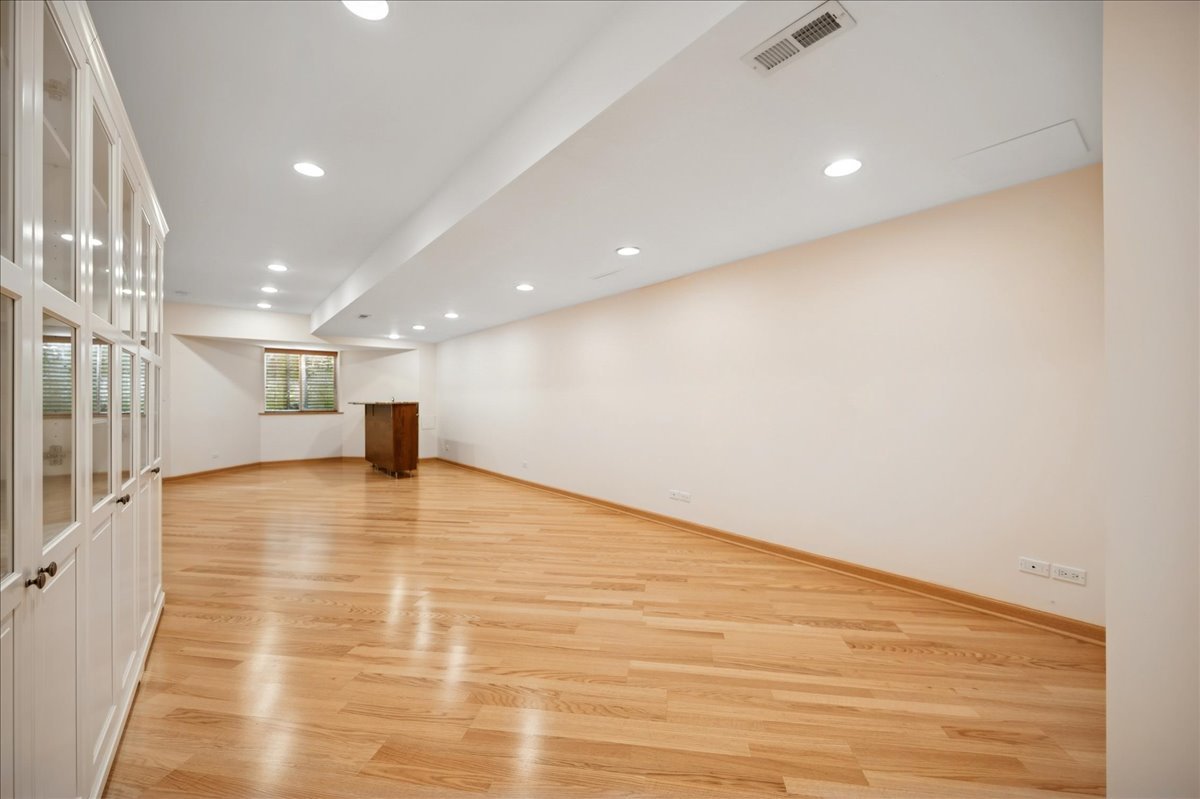 2464 Violet Street Glenview, IL 60026 - Photo 19 of 27