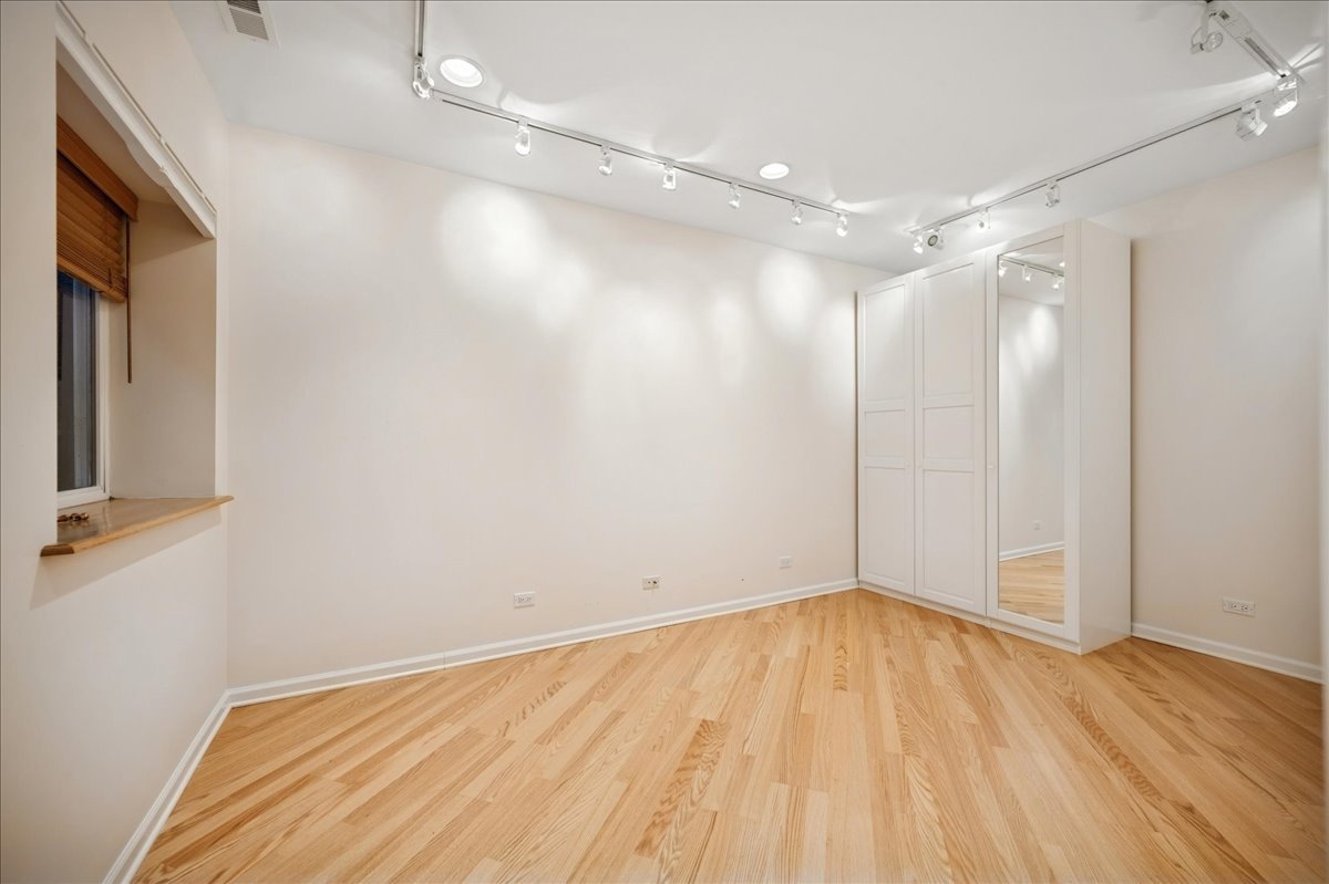 2464 Violet Street Glenview, IL 60026 - Photo 21 of 27