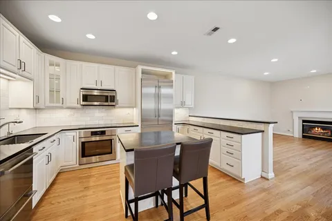 $755,000 | 2464 Violet Street, Glenview, IL 60026