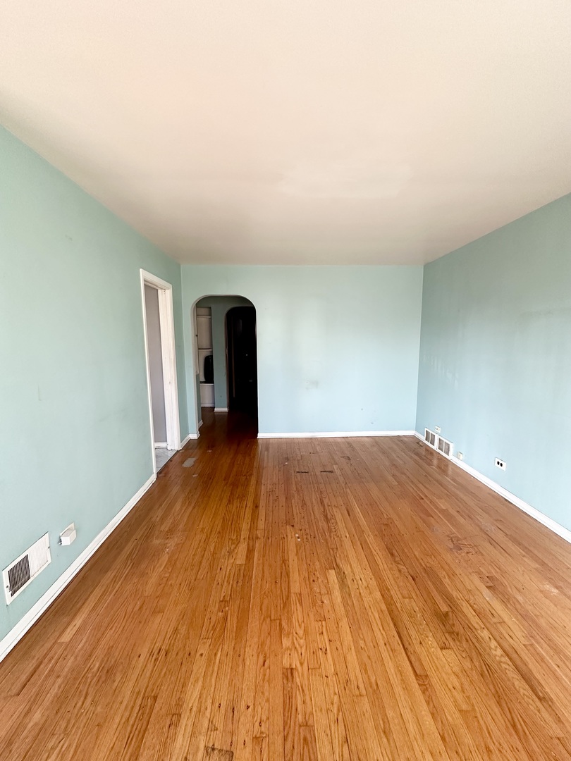 3911 Butterfield Road Bellwood, IL 60104 - Photo 4 of 16 Gallery Image 4