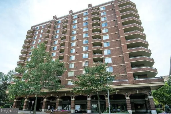 $2,495 | 1276 North Wayne Street, Unit 302, Arlington, VA 22201