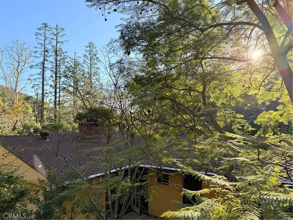 $6,900 | 2500 Benedict Canyon Drive, Beverly Hills, CA 90210