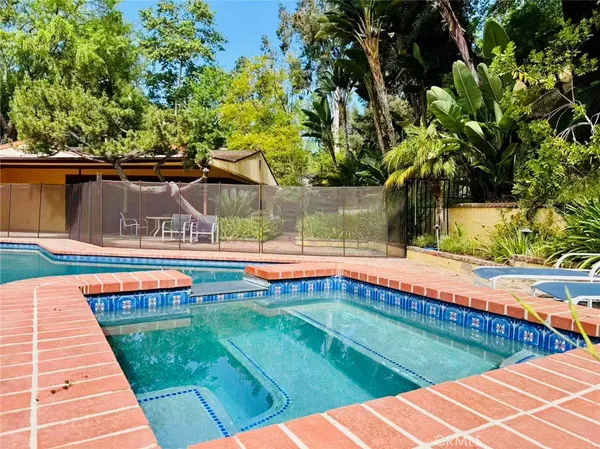 $6,900 | 2500 Benedict Canyon Drive, Beverly Hills, CA 90210