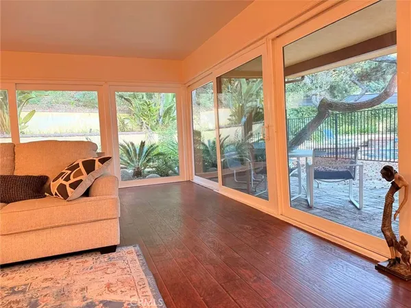 $6,900 | 2500 Benedict Canyon Drive, Beverly Hills, CA 90210