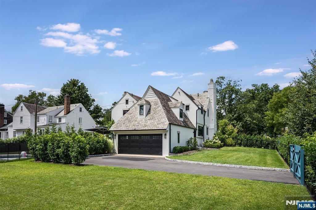 495 Ridgewood Avenue Glen Ridge, NJ 07028 - Photo 43 of 44 Gallery Image 43