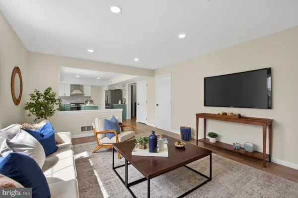 $450,000 | 209 North Sandy Lane, Reading, PA 19608