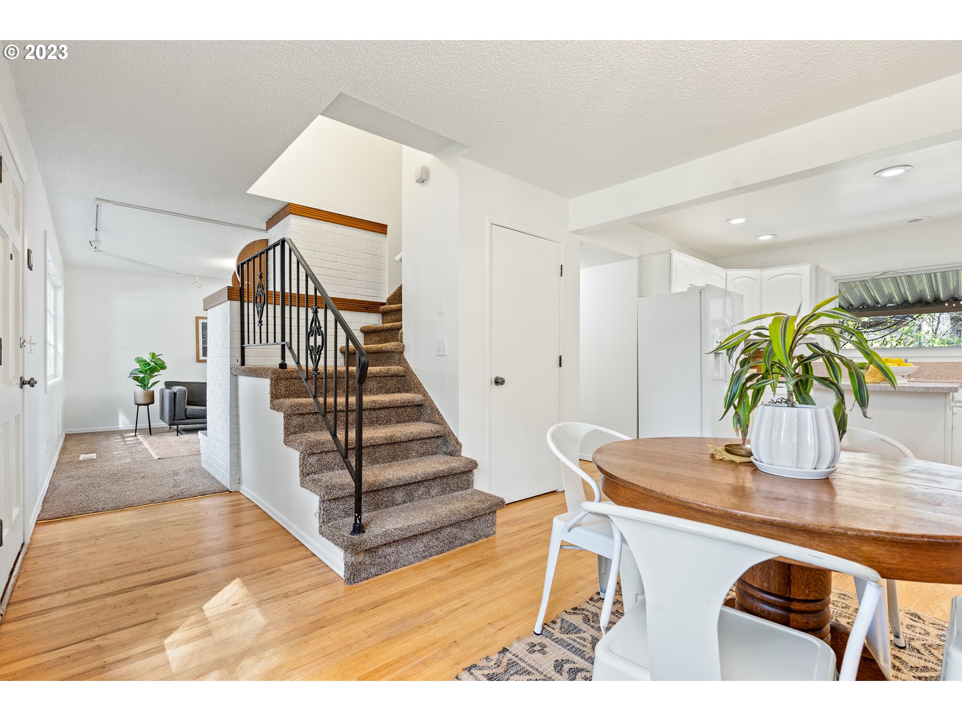 5115 Southwest Alfred Street Portland, OR 97219 - Photo 4 of 48 Gallery Image 4