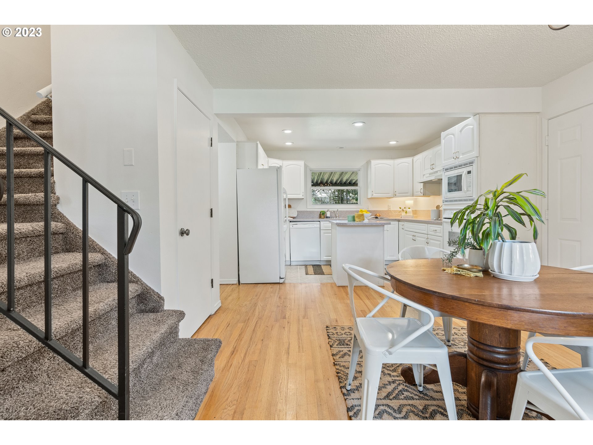 5115 Southwest Alfred Street Portland, OR 97219 - Photo 5 of 48 Gallery Image 5