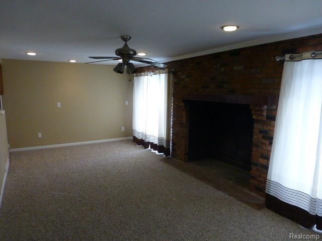29774 Rambling Road Southfield, MI 48076 - Photo 16 of 26