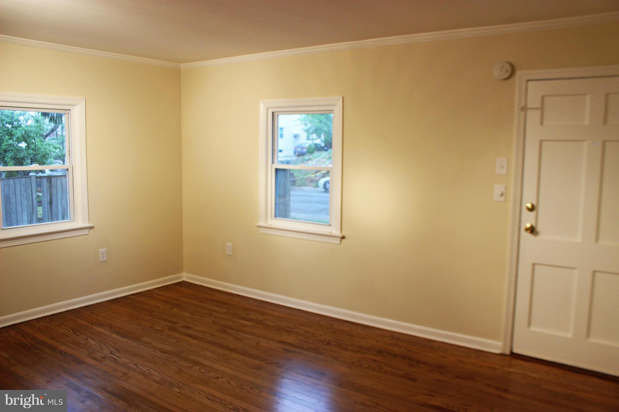 12116 Selfridge Road Silver Spring, MD 20906 - Photo 2 of 30 Living Room