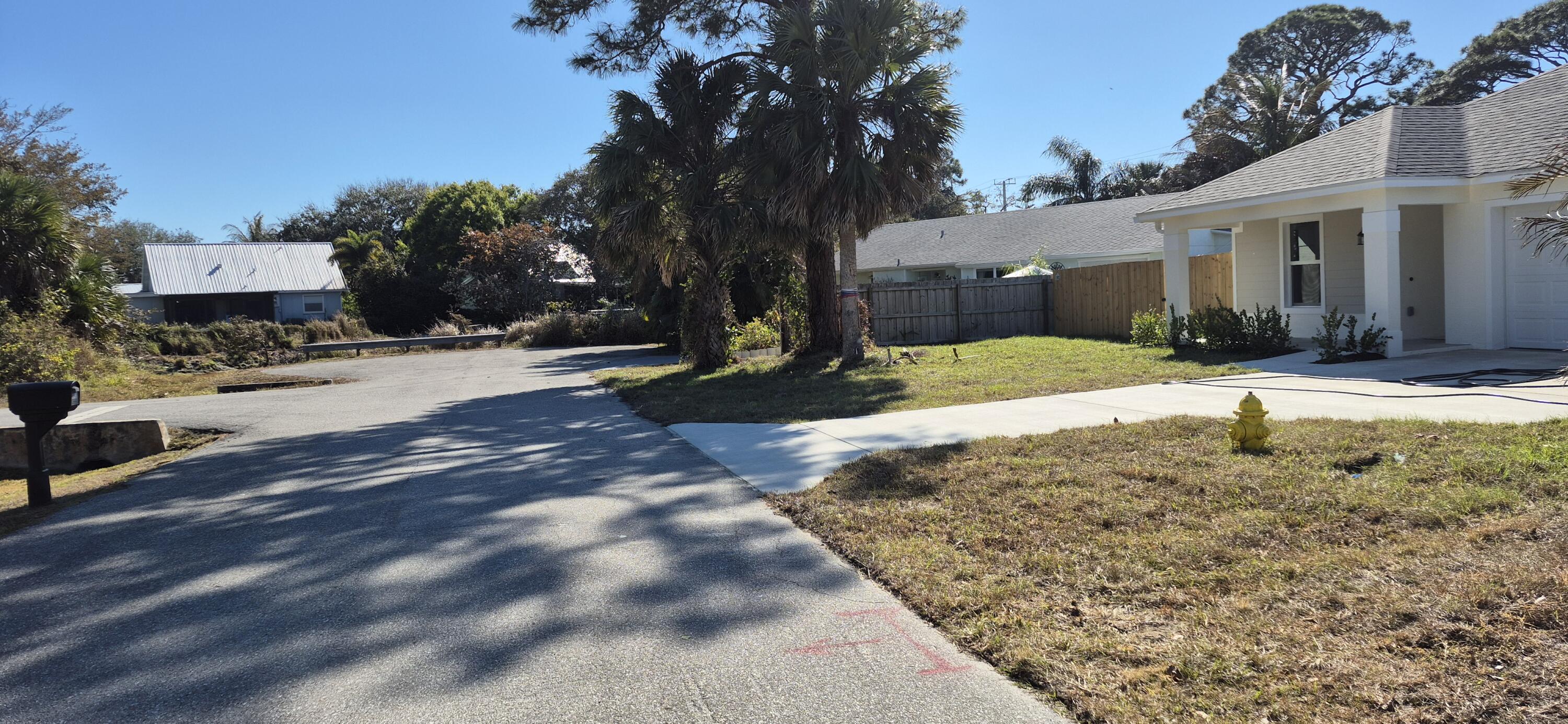5232 Southeast 55th Terrace Stuart, FL 34997 - Photo 3 of 29 5232 55th Street view