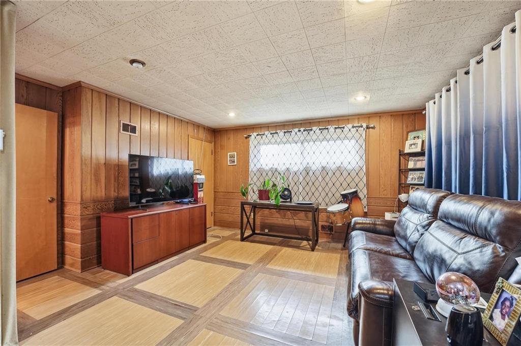 11418 Orchard Road Kansas City, MO 64134 - Photo 11 of 37