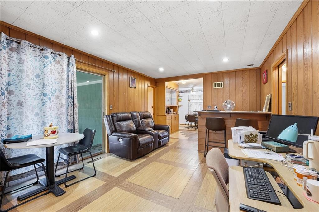 11418 Orchard Road Kansas City, MO 64134 - Photo 12 of 37