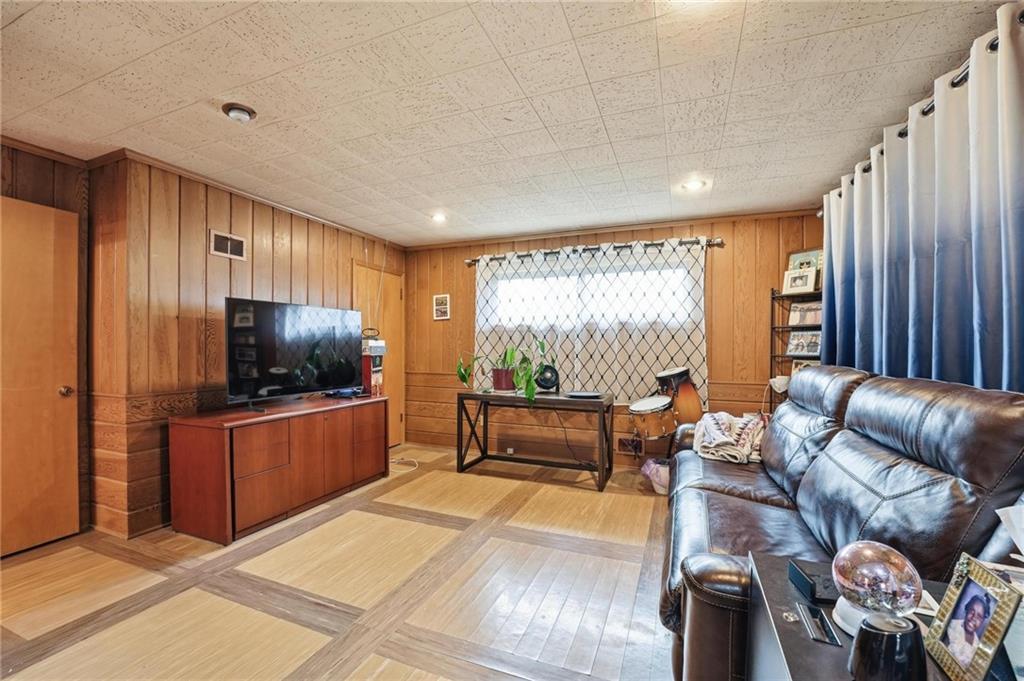 11418 Orchard Road Kansas City, MO 64134 - Photo 13 of 37