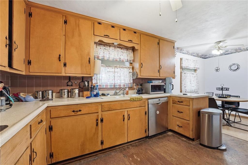 11418 Orchard Road Kansas City, MO 64134 - Photo 17 of 37