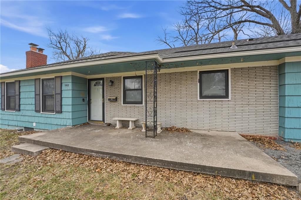 11418 Orchard Road Kansas City, MO 64134 - Photo 2 of 37