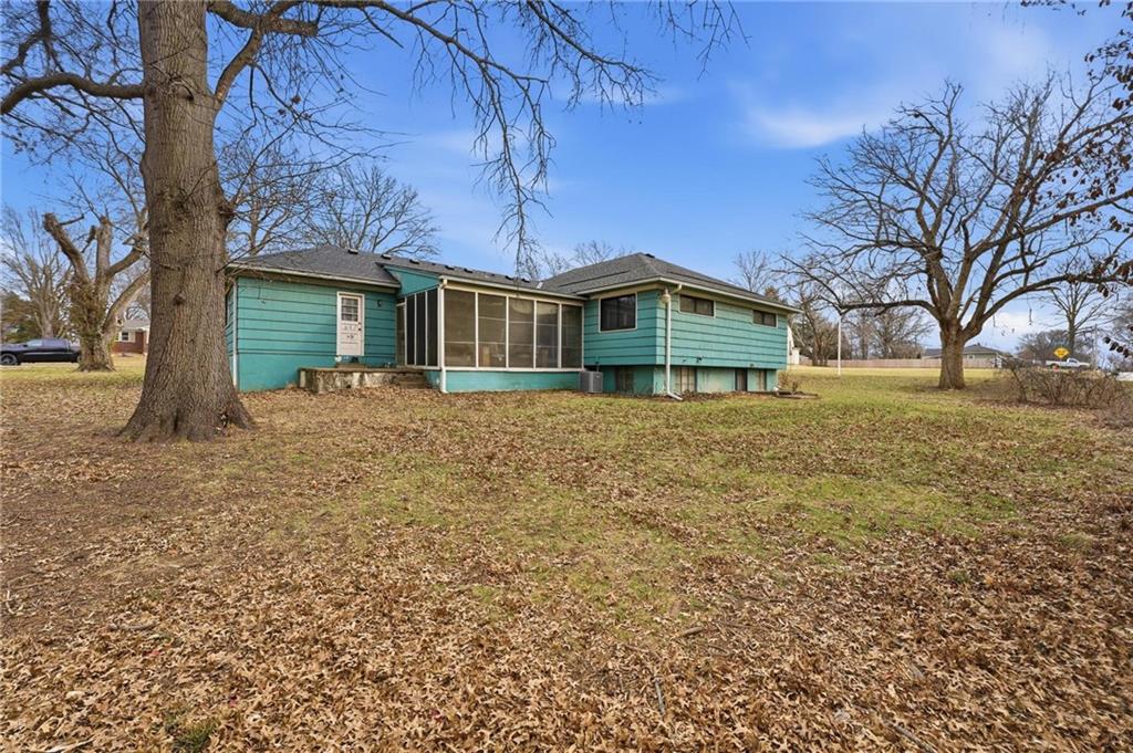 11418 Orchard Road Kansas City, MO 64134 - Photo 36 of 37