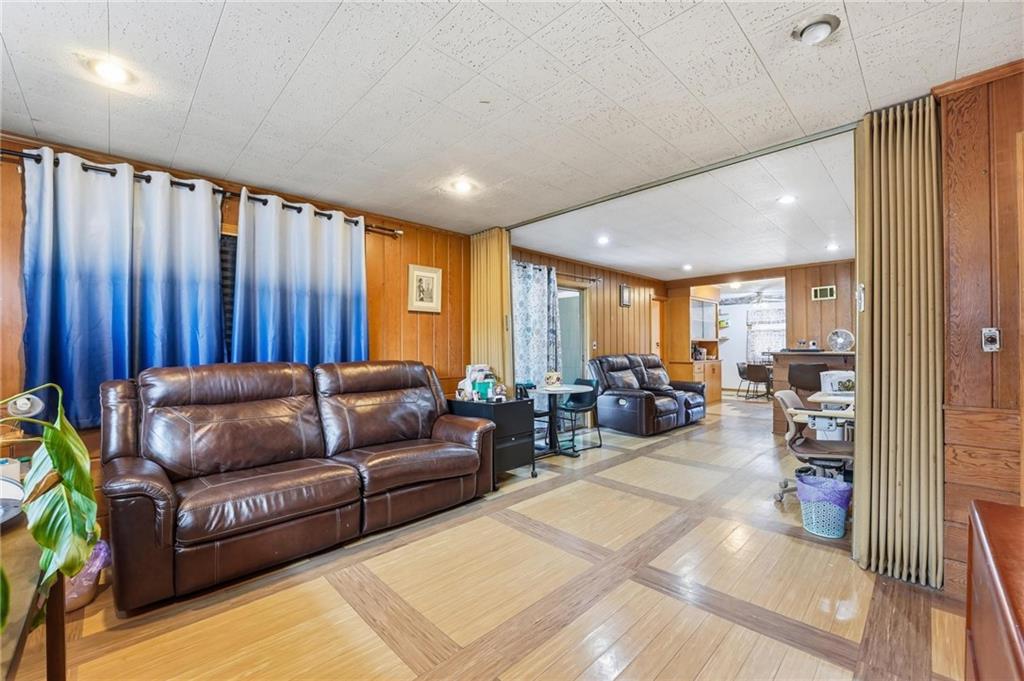 11418 Orchard Road Kansas City, MO 64134 - Photo 9 of 37