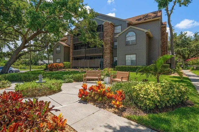 $1,950 | 2500 Winding Creek Boulevard, Unit F302, Clearwater, FL 33761