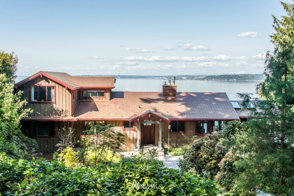10530 Southwest Cowan Road Vashon, WA 98070 - Photo 1 of 25 Gallery Image 1
