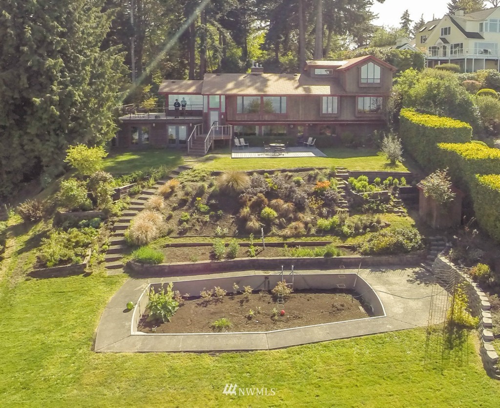 10530 Southwest Cowan Road Vashon, WA 98070 - Photo 24 of 25 Gallery Image 24